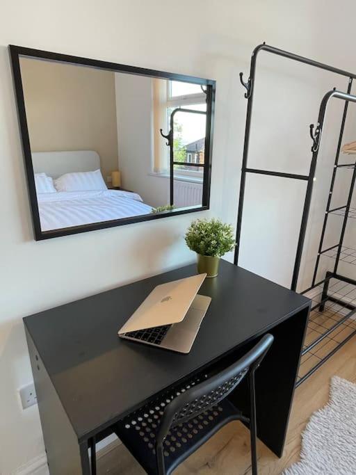 Whole House Modern Two Bedroom In Newcastle - Free Parking 외부 사진